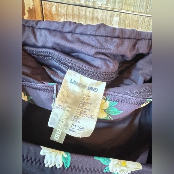 Lands End Swim Set Size 6- Draper James Top Size 6 Floral & Swim Skirt Navy - Picture 4 of 13